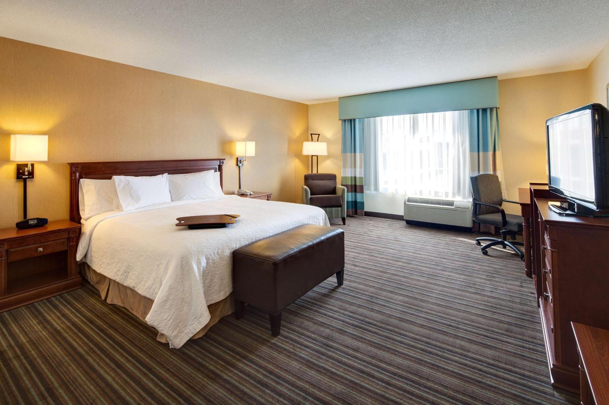 Hampton & By Hilton Toronto Airport Mississauga