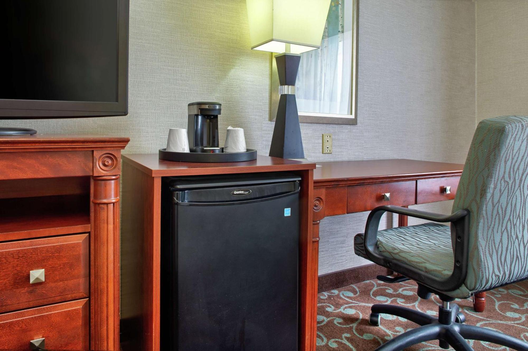 Hotel Hampton & By Hilton Toronto Airport Mississauga