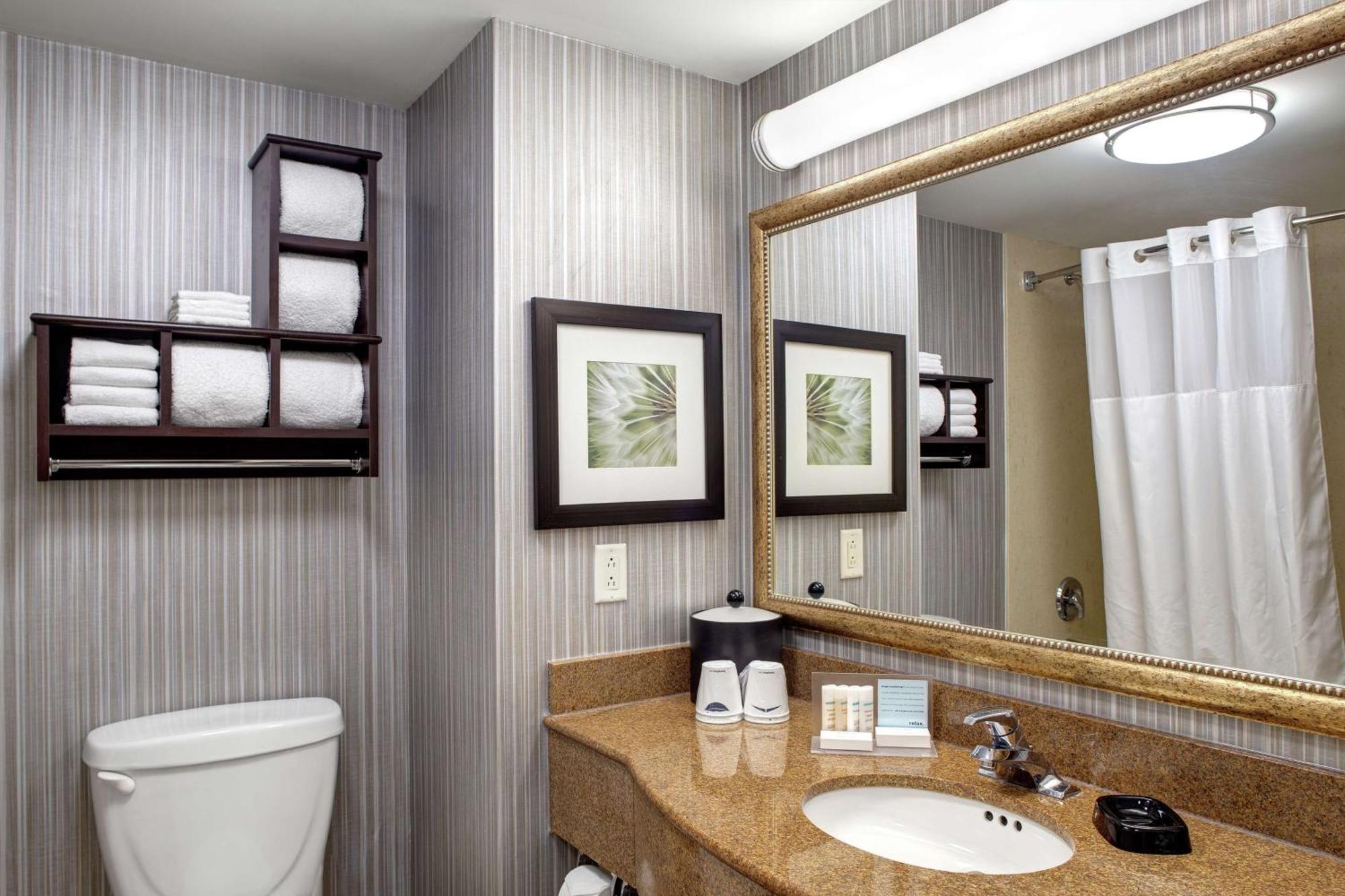 Hampton & By Hilton Toronto Airport