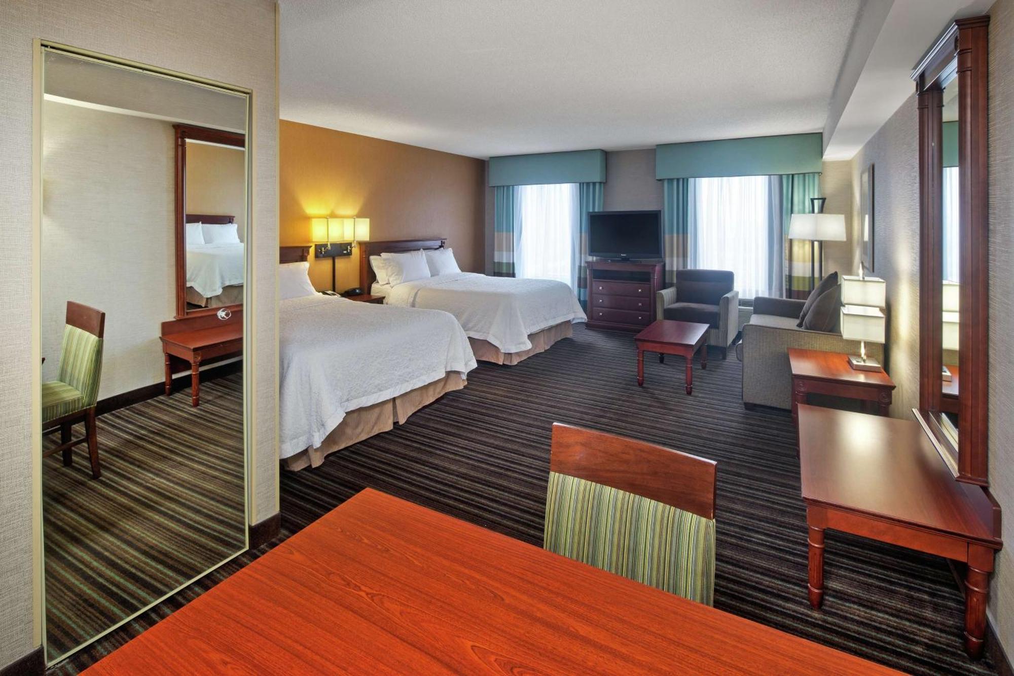 Hampton & By Hilton Toronto Airport Mississauga
