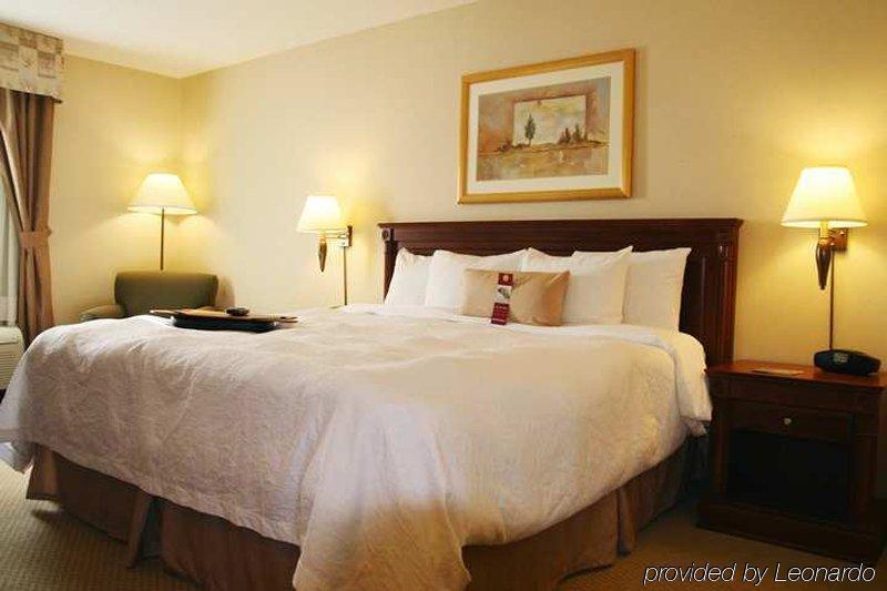 Hampton & By Hilton Toronto Airport Hotel Mississauga
