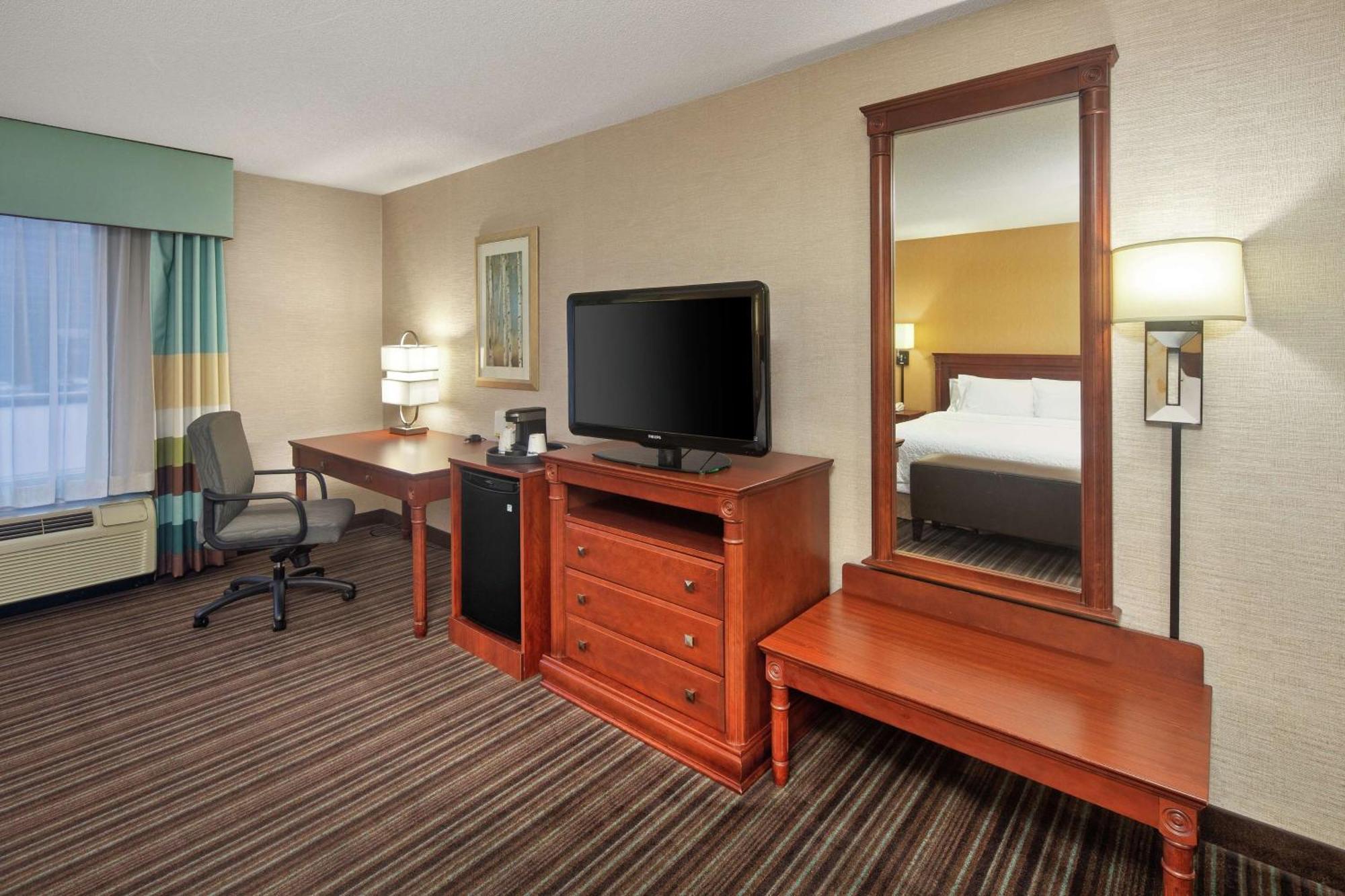 Hampton & By Hilton Toronto Airport